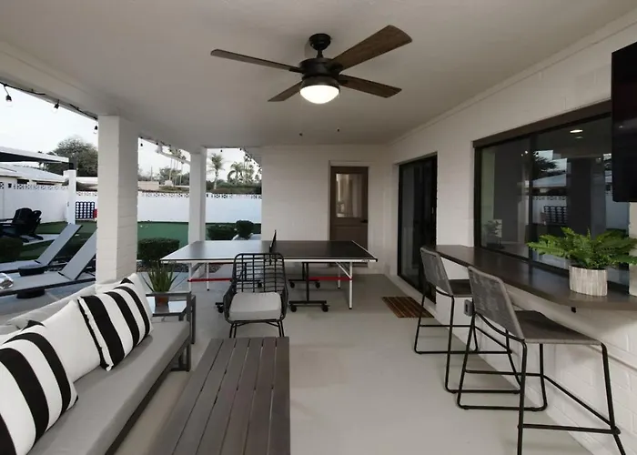 4bedroom 3bath With Billiards, Ping-pong, Heated Pool, Hot Tub, Fire Pit & Holiday home