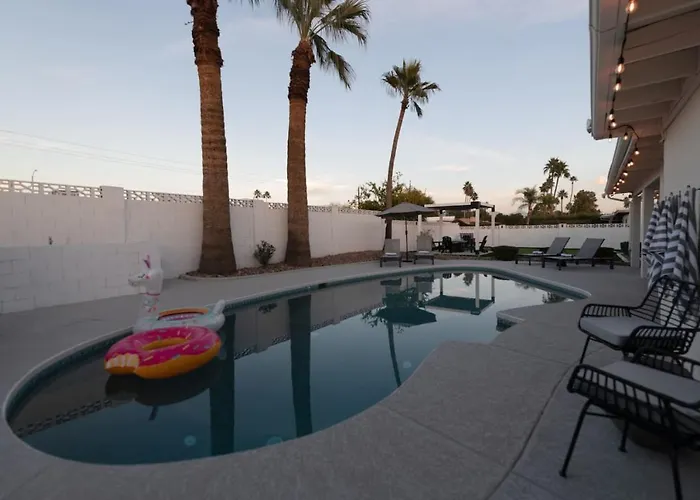 4bedroom 3bath With Billiards, Ping-pong, Heated Pool, Hot Tub, Fire Pit & Holiday home *